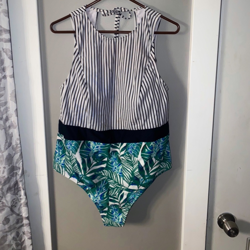 Womens Cupshe Swimsuit